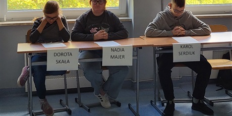 Powiększ grafikę: debata-kandydatow-do-samorzadu-uczniowskiego-644039.jpg