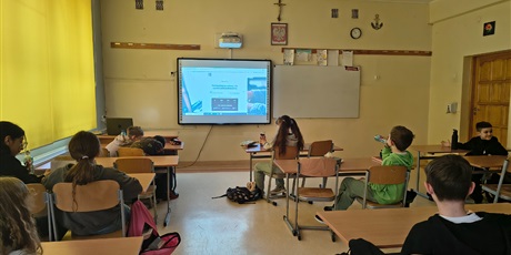 Powiększ grafikę: dzien-bezpiecznego-internetu-682404.jpg