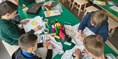 Powiększ grafikę: klasa-iv-na-warsztatach-ekologicznych-688824.jpg