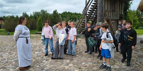 Powiększ grafikę: klasa-iv-w-faktorii-handlowej-w-pruszczu-gdanskim-706242.jpg