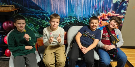 Powiększ grafikę: mikolajki-klasy-iv-na-kregielni-667522.jpg