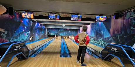 Powiększ grafikę: mikolajki-klasy-iv-na-kregielni-667523.jpg