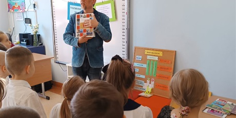 Powiększ grafikę: pasowanie-na-czytelnika-679350.jpg