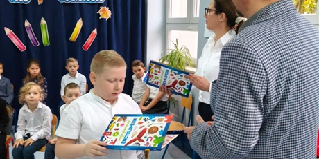 Powiększ grafikę: pasowanie-na-ucznia-660600.jpg