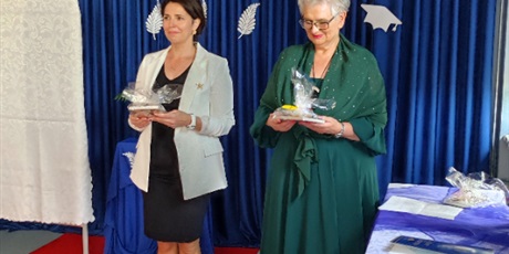 Powiększ grafikę: pozegnanie-uczniow-klasy-viii-631752.jpg