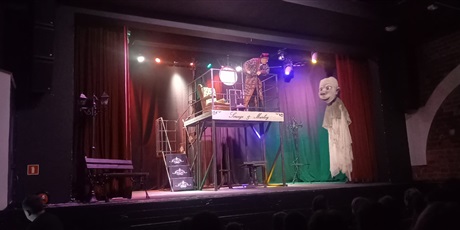 Powiększ grafikę: spektakl-opowiesc-wigilijna-659312.jpg