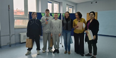 Powiększ grafikę: szkolny-konkurs-matematyczny-klasa-na-piatke-684987.jpg