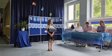 Powiększ grafikę: szkolny-konkurs-recytatorski-704432.jpg